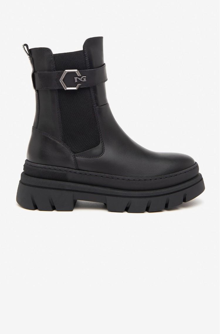 NEROGIARDINI Leather Chelsea Boots Black 