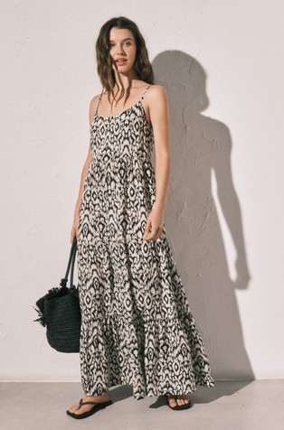 Dolga vzorčasta viskozna obleka