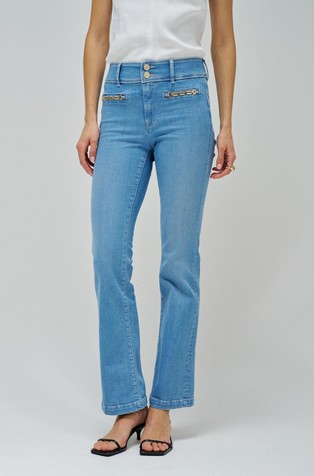 Jeans secret push in bootcut