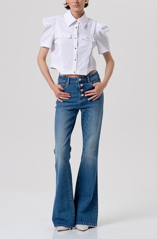 Jeans hlače z zvončastimi hlačnicami in visokim pasom