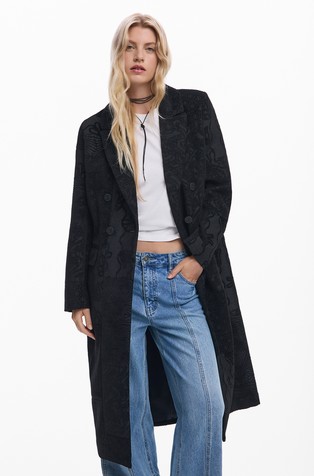 Plašč z teksturiranim vzorcem