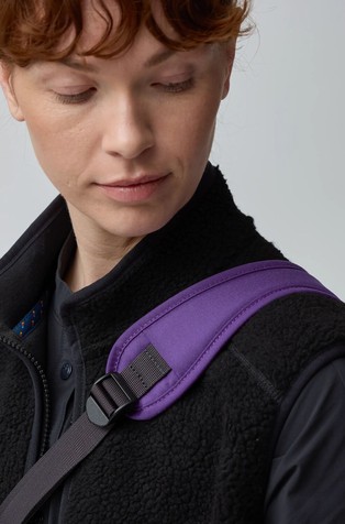 FJALLRAVEN Unisex Vardag vodoodbojna torba za čez ramo Škrlatna - Violette / Coal Black 7