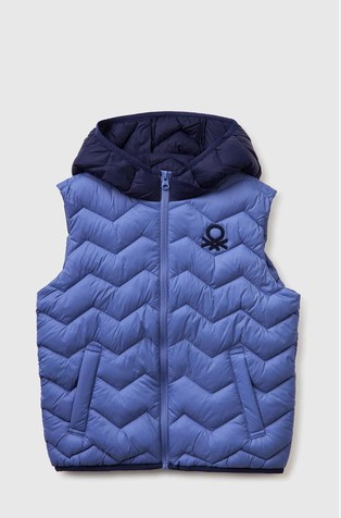 Prešit brezrokavnik s kapuco