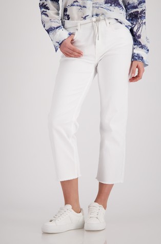 Straight-leg jeans with frayed details