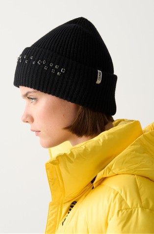 Wool hat with rhinestones