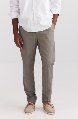 Comfort fit chino hlače iz raztegljivega bombaža