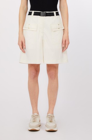 Kratke hlače z našitima žepoma