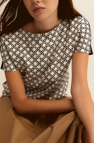 Majica s kratkimi rokavi in vzorčasto sprednjo stranjo