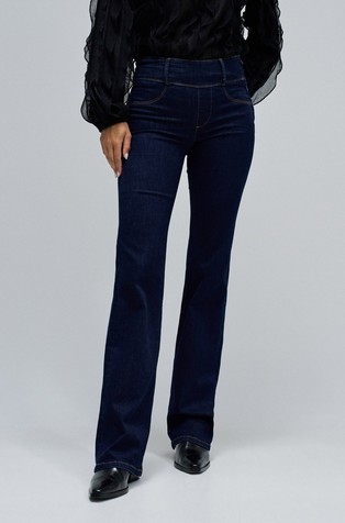 Secret push in bootcut jeans