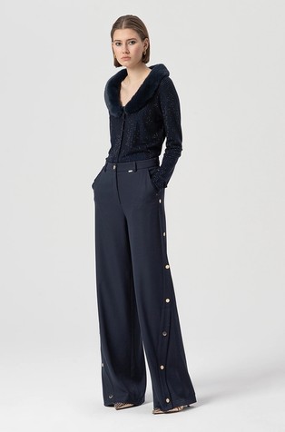 Palazzo hlače s pritiskači na stranskih razporkih