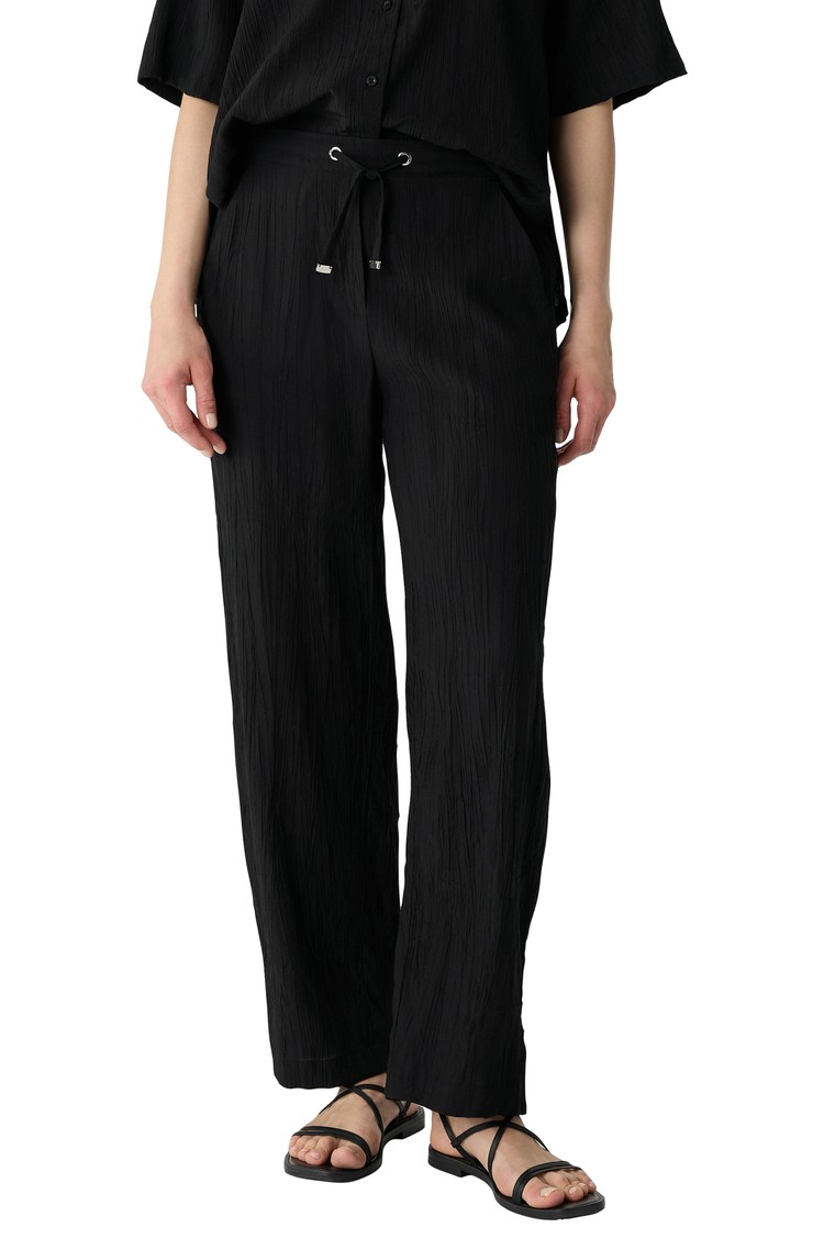 COMMA Relaxed fit trousers in structured viscose-blend Black 