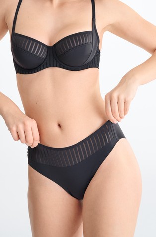 Tia briefs