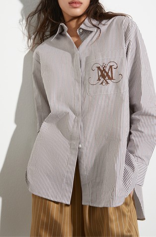 Daljša bombažna srajca z vezenim emblemom