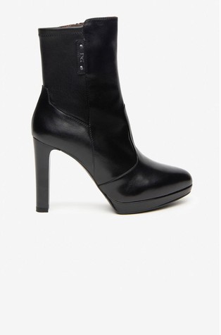 Leather ankle boots
