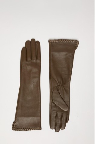 Leather gloves with decorative seams