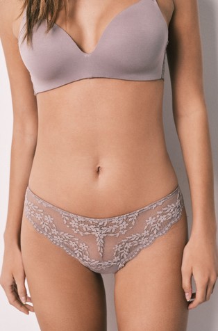 Tangice iz modalne mešanice s čipko