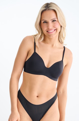 Tia bra with moulded foam cups