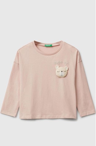 Majica z dolgimi rokavi in 3D aplikacijo