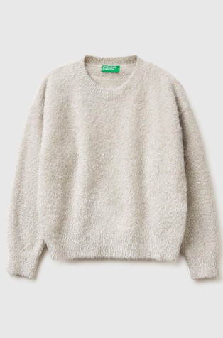 Pleten pulover s svetlečimi lureks vlakni