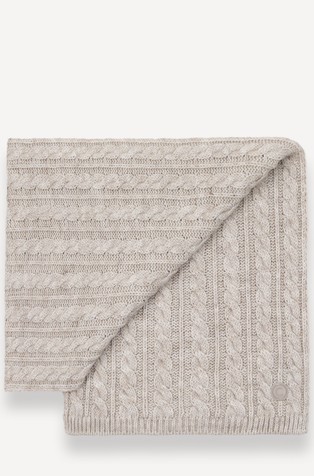 Unisex cable-knit scarf