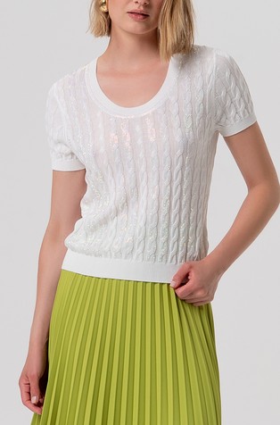 Short sleeved sweater with rhinestones