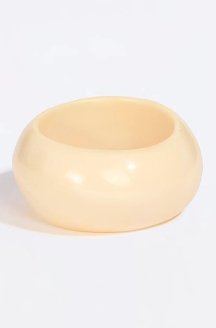 Sculptural bracelet with pearl-effect