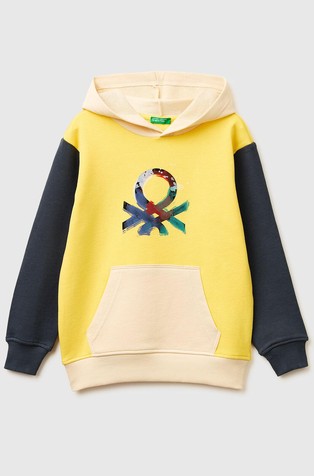 Logo pulover s kapuco in barvnimi bloki