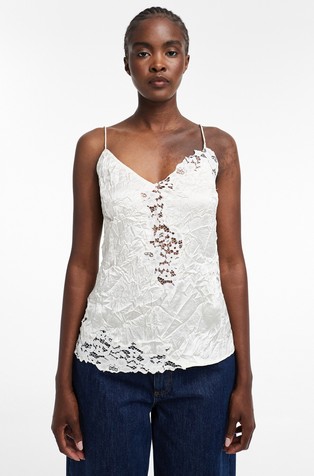 TSHALLIE majica z naramnicami v zmečkanem videzu s čipko