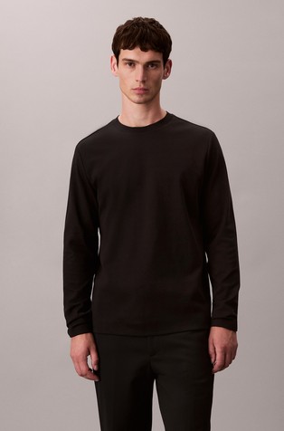 Long-sleeved cotton tee