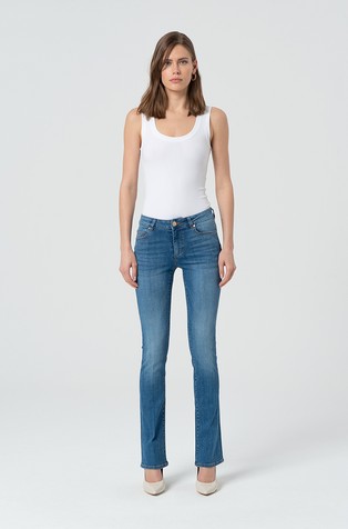 Push-up slim fit jeans with middle wash