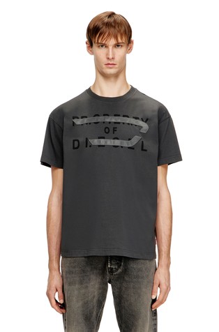 Regular T-shirt with D appliqué