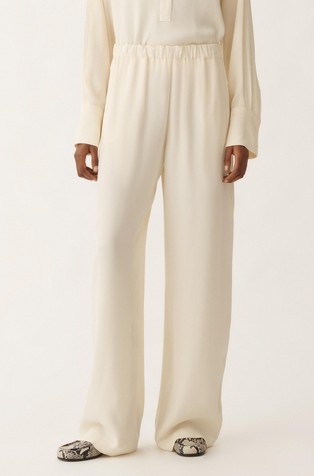 Loose fit trousers in viscose blend