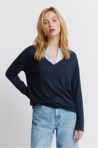 Majica z V-izrezom in kontrastnim vstavkom