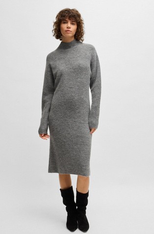 Relaxed fit rebrasto pletena obleka z dolgimi rokavi