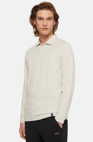 Polo in sustainable performance pique