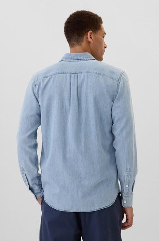 GAP Denim Shirt in Standard Fit Light Wash 2