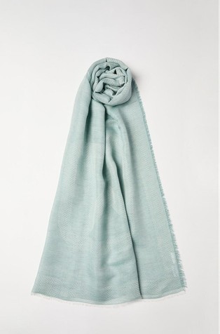 Herringbone patterned scarf