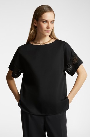 Cotton T-shirt with embroidery