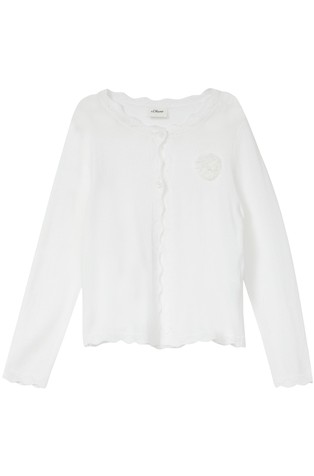 Pletena jopa z valovitimi obrobami in aplikacijo