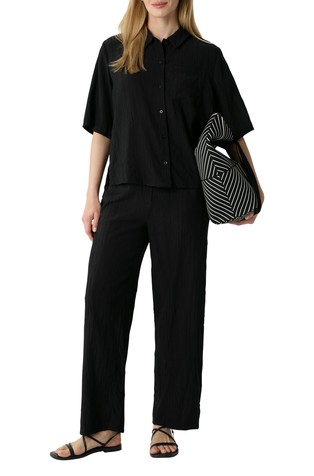 COMMA Relaxed fit short-sleeved shirt in viscose-blend Black 3