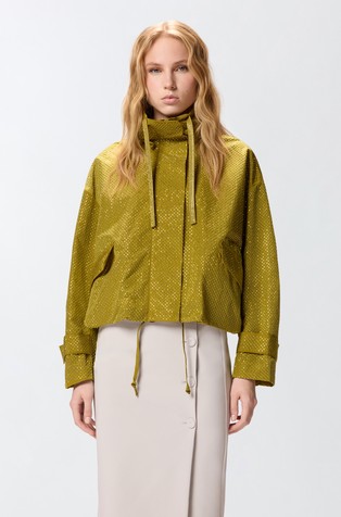 Jakna z okrasnimi kamenčki po celoti