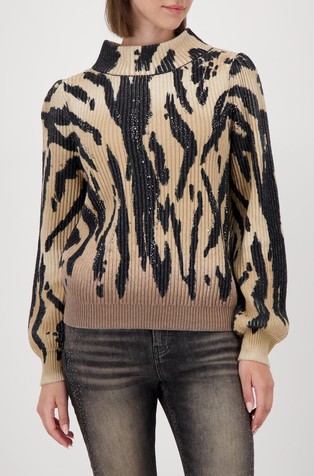 Pleten pulover s tigrastim vzorcem