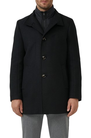 Kratek plašč s prešitim notranjim ovratnikom