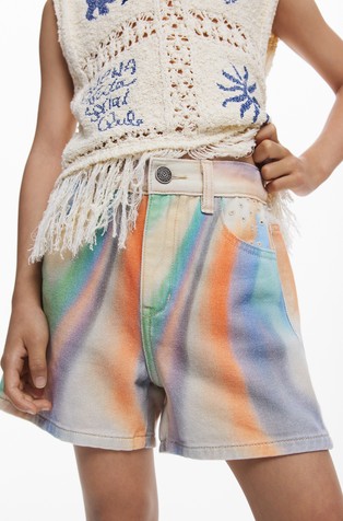 Denim kratke hlače s tie-dye vzorcem