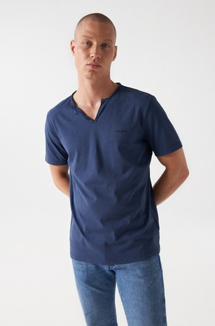 T-shirt with Salsa logo