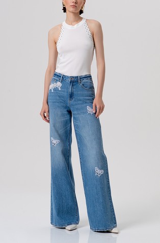 Zvončaste jeans hlače z vezeninami in okrasnimi kamenčki