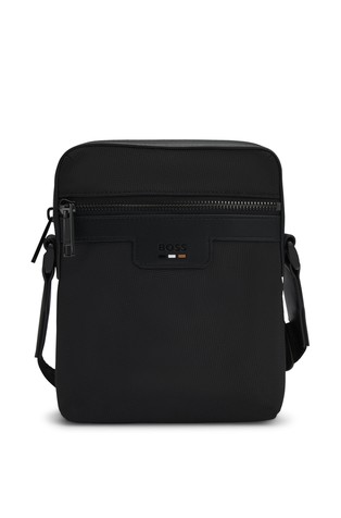 Structured reporter bag with signature trims