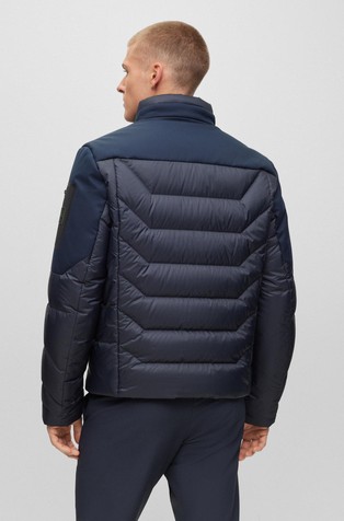 HUGO BOSS Puhovka iz kombinacije tkanin z logo žepom na rokavu Modra - Dark Blue 3