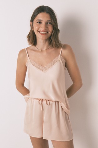 Kratka satenasta pižama s čipko