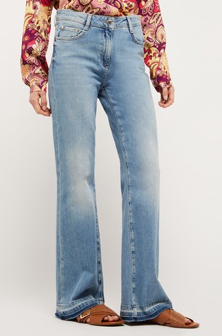 Flared jeans